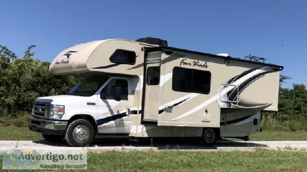 2018 THOR Four Winds 24F with Fiat 500 and Tow Dolly