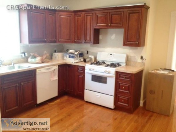 College Ave 4BED apt for rent