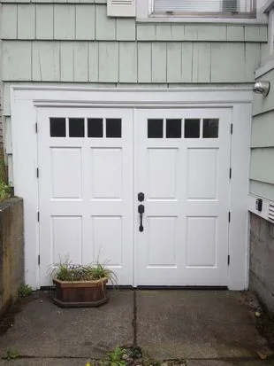 35th Ave NE Seattle WA 98105