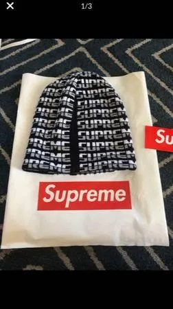 DEADSTOCK SUPREME BEANIE