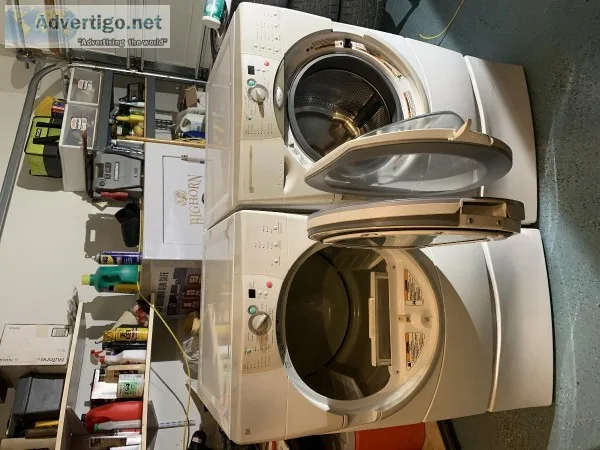 Whirlpool washer and dryer for sale With pedestals