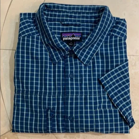 Patagonia Men&rsquos Large SS Button Down Fishing Shirt