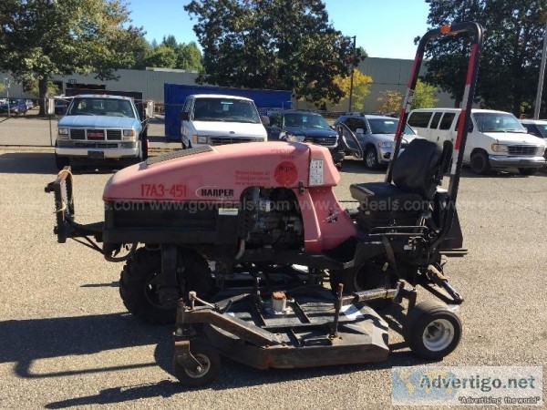 2004 Deweze Mower (ID 12276) (Loc GVL) (19-3110 DOT)