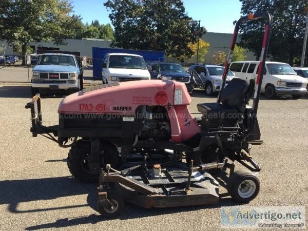 2004 Deweze Mower (ID 12276) (Loc GVL) (19-3110 DOT)
