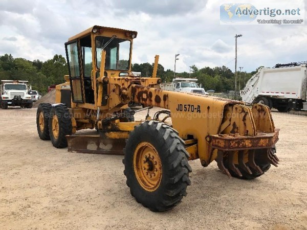 1981 John Deere 570A Motor Grader