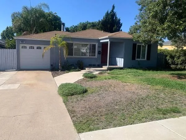Beautiful Spacious Home 2Beds1Bath Available For Move In