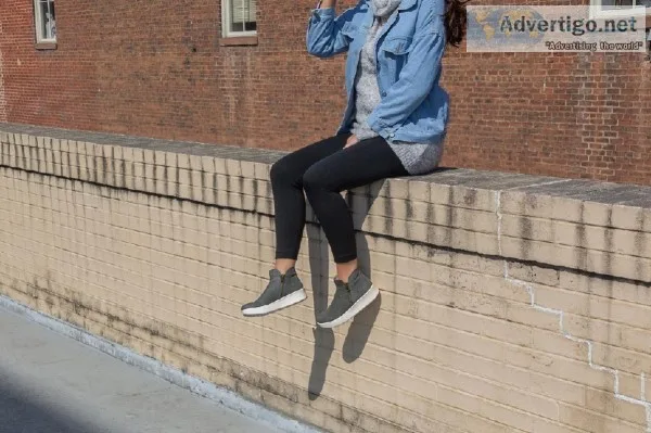 Astrid in Dusty &ndash Women s Sneaker