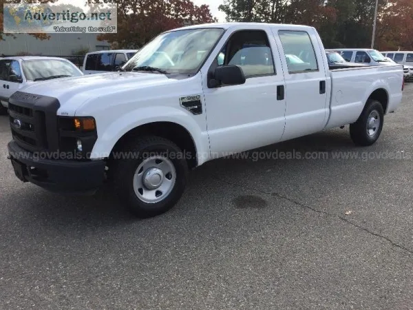 2008 Ford F-350 SD XL Crew Cab 2WD