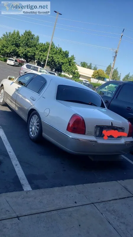 2003 Lincoln Towncar