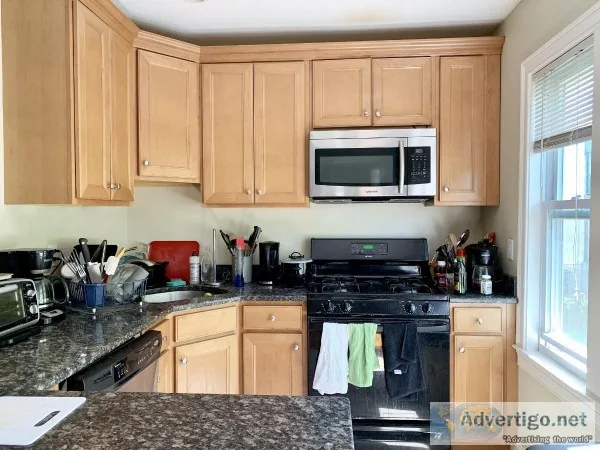 Fairfax St 5BED apt for rent