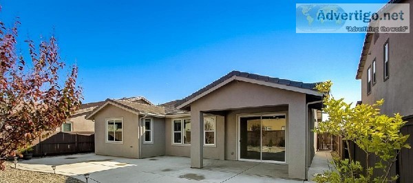 BEAUTIFUL XMAS READY 3BD HOUSE FOR RENT