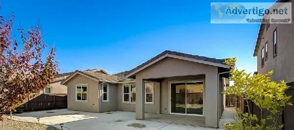 BEAUTIFUL XMAS READY 3BD HOUSE FOR RENT
