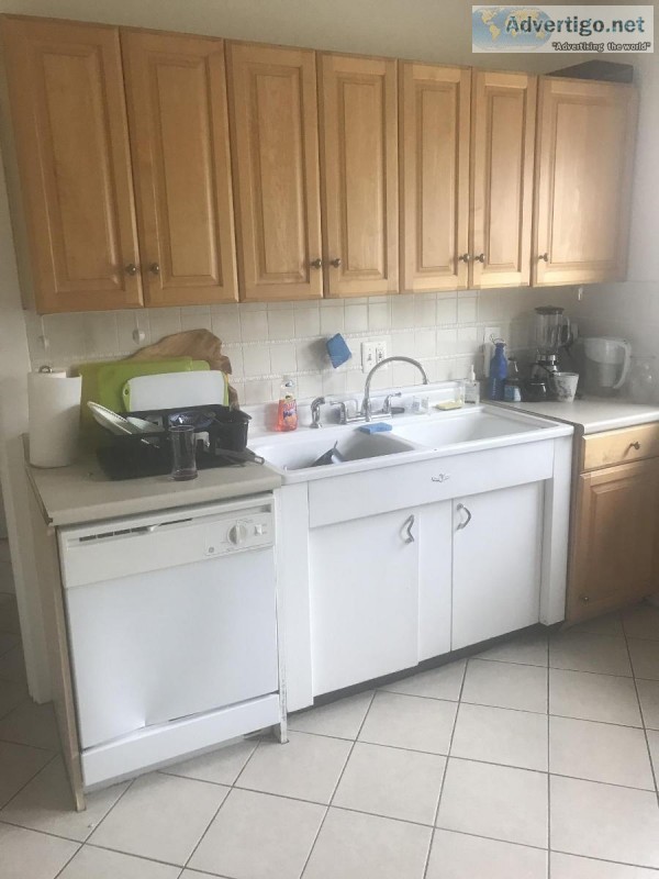 Parkdale St 3BED apt for rent