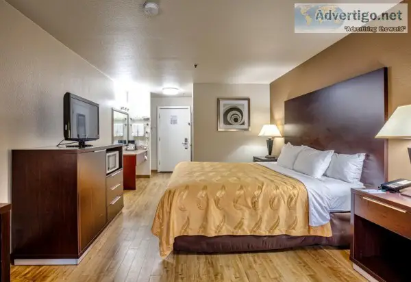 Offer Standard and Family Rooms for Travelers