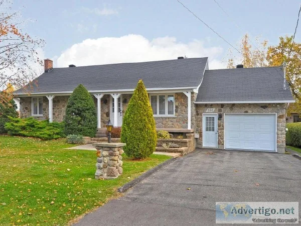 Belle maison bien entretenue sur grand terrain Coteau-du-Lac