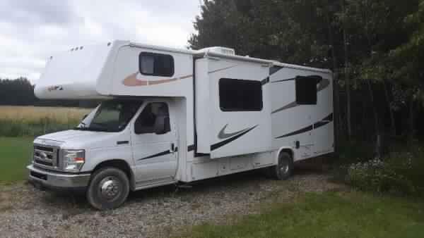2010 Forest Rover Sunseeker 28Ft Class-C Motorhome For Sale