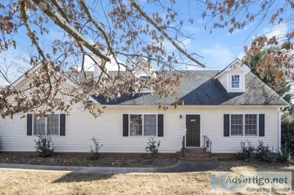 Welcome to 1560 Willow Creek Ct Snellville GA 30078