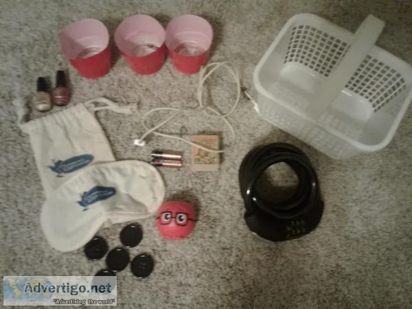 Small bag of miscellaneous items