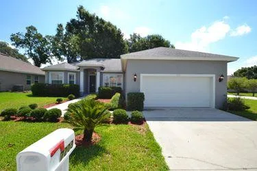 Welcome to 7203 Remington Oaks Dr Lakeland FL 33810