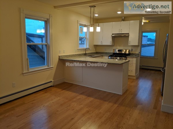 Leland St 3BED apt for rent