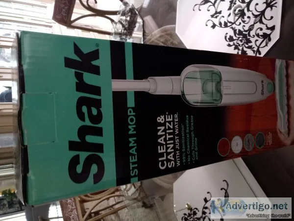 SHARK STEAMER