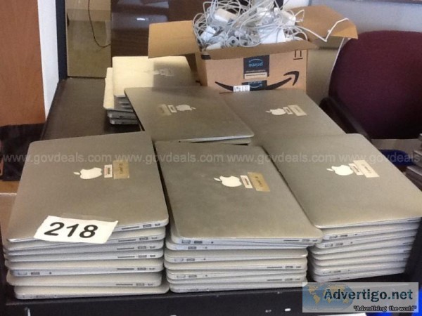 AUC-218 Apple MacBook Air LOT OF 53 LAPTOPS includes some power 