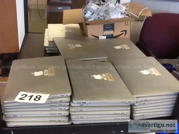 AUC-218 Apple MacBook Air LOT OF 53 LAPTOPS includes some power 