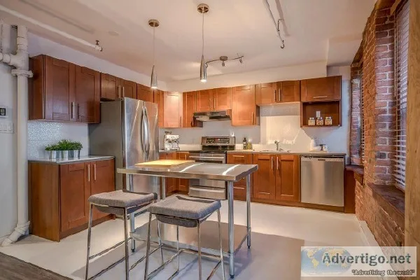 Grand condo r&eacutenov&eacute avec superbe cachet AUBAINE &Agra