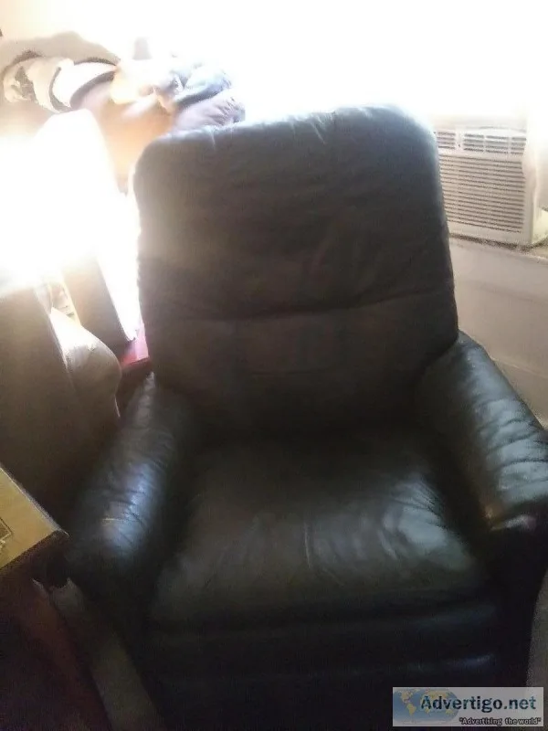 Black Leather Lazy Boy Recliner