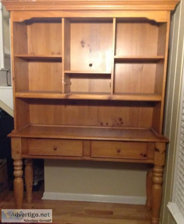 6.5 FT RUSTIC DESK and HUTCH