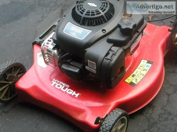 Lawn Mower with BriggsStratton Engine