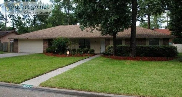 Welcome to 11637 Edinburgh Way Jacksonville FL