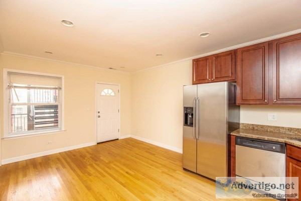 Wonderful West Ridge 2bd.1bth - Cozy and Condo Quality with In u