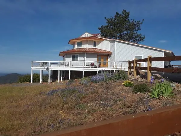 Gorgeous Ranch for With Views for Sale
