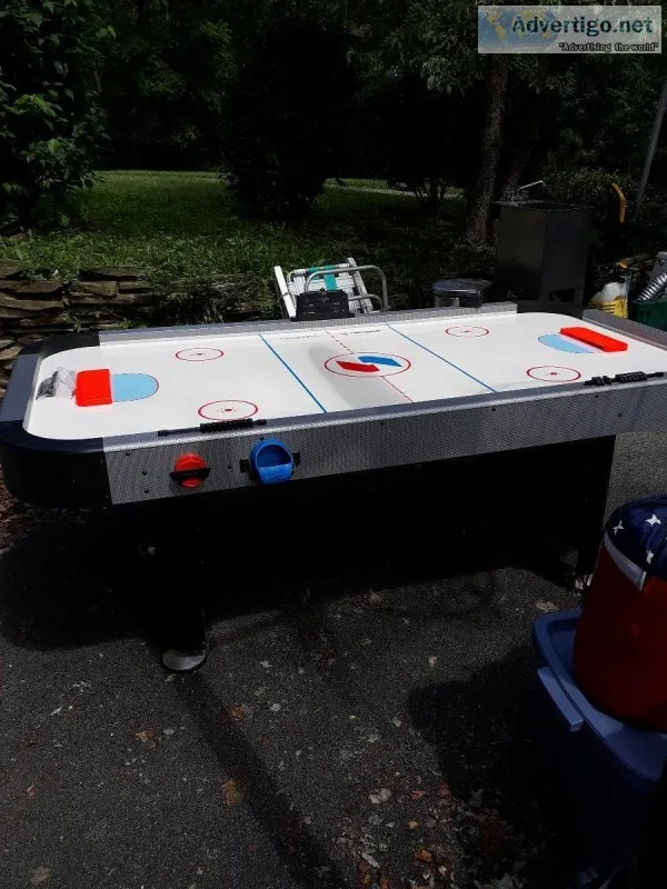 Air Hockey Table