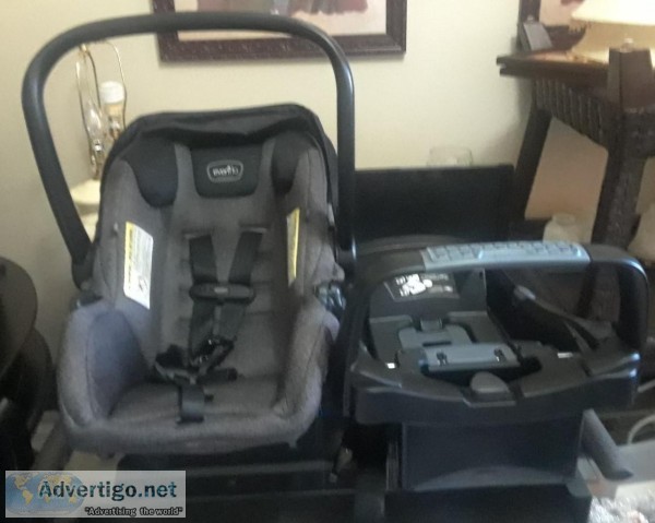 EvenFlo SafeMax Infant Car Seat wBase
