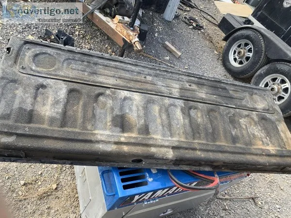 2012 ram truck tail gate