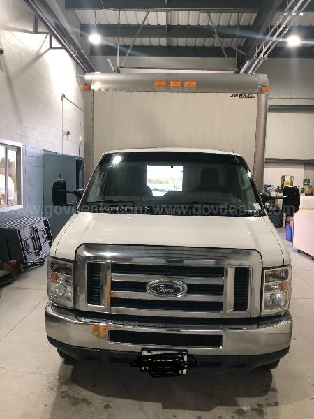 2011 Ford Econoline E450 Cube Van