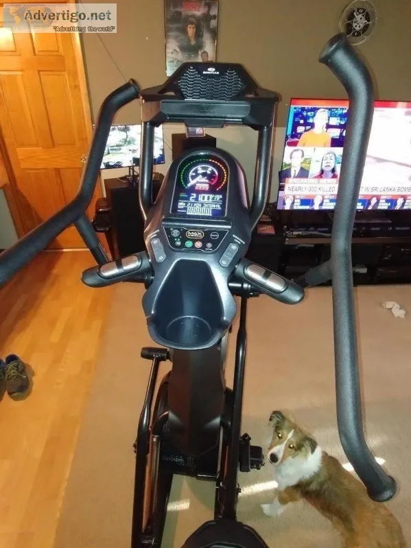 Bowflex Max 8 trainer