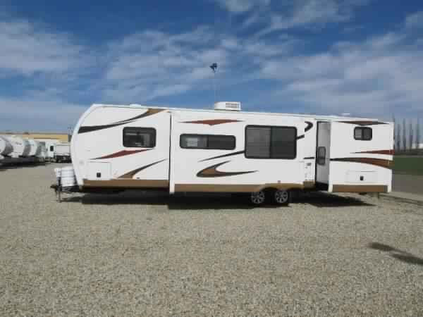 2012 Pacific Coachworks Panther Premier 31FBSS Trailer For Sale