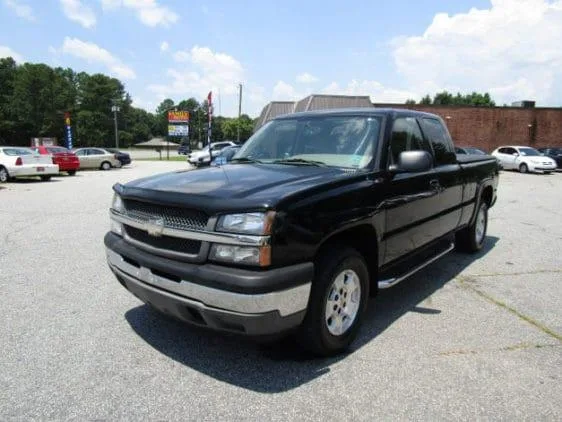 We have Chevy Silverado Hybrid Pickup 2005 used truck