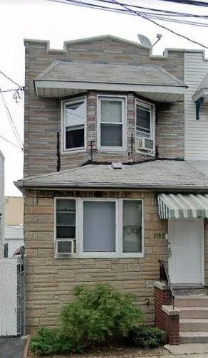 ID(GAL) Two Family Semi-Detached Colonial