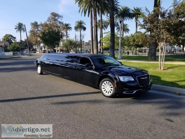 2015 BLACK CHRYSLER 300 140-INCH AMERICAN LIMOUSINE 1206 