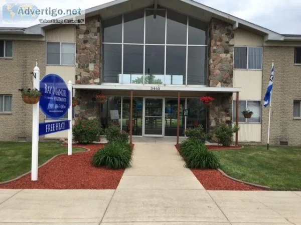 RARE 1 Bedroom LOWER CORNER 113 Move in
