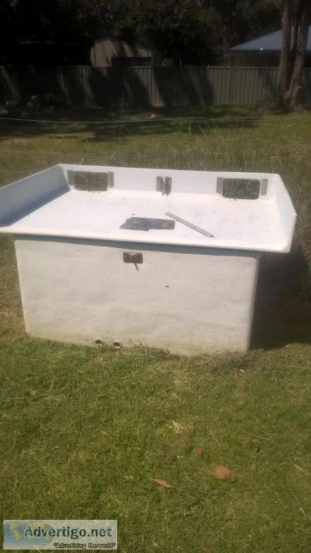 ICE CHEST