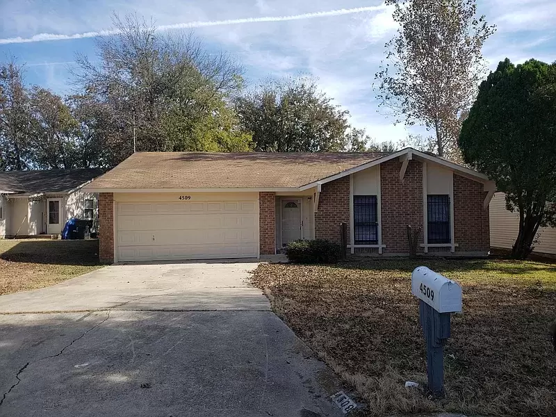 4 beds 2 baths single family home for rent in Temple TX 76502