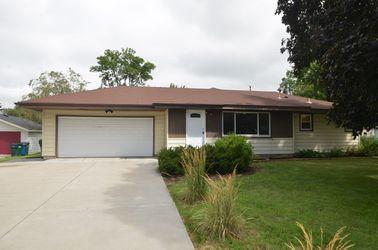 Welcome to 113 River Edge Way NE Fridley MN 55432