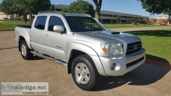 2005 Toyota Tacoma Silver Pickup Truck 45000 miles