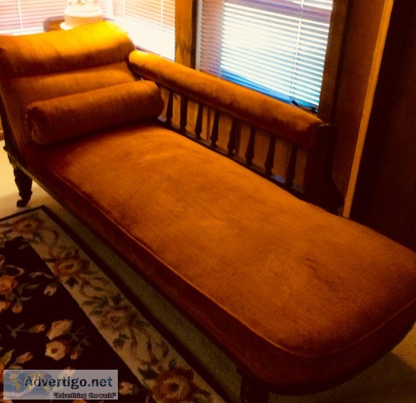 Exquisite Large Chaise Lounge