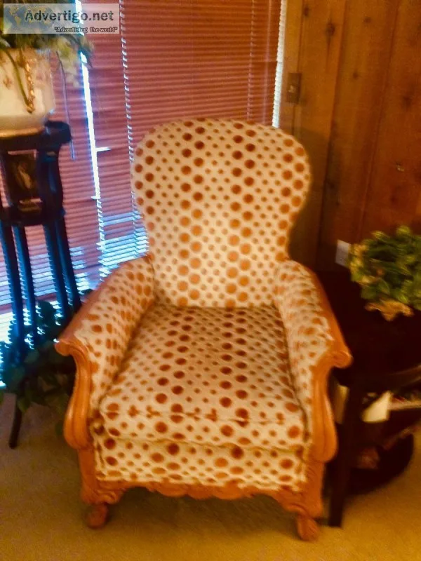 Exquisite Antique Living Room Ensemble